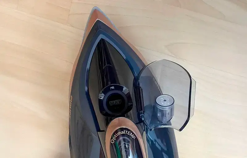 Análisis Philips Azur Serie 8000 DST8050/20 3 Philips Azur Serie 8000 DST8050-20 DEPÓSITO