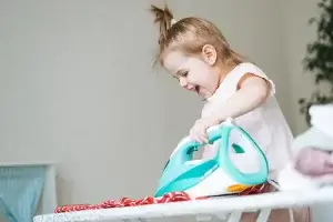 Cómo lavar, planchar y guardar la ropa de bebe